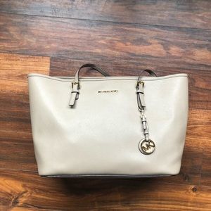 Michael Kors Jet Set Tote taupe grey